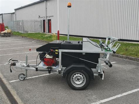 The wheelie bin cleaning unit fits neatly onto a one tonne ute rather than onto a much larger chassis or an inconvenient trailer. . Wheelie bin cleaning trailer for sale